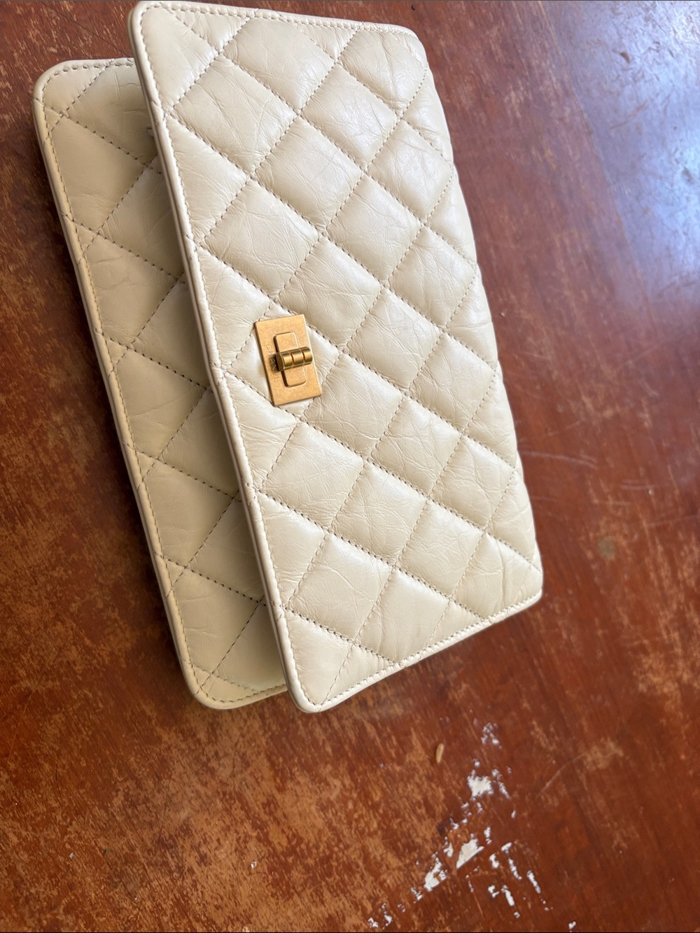 Beautiful cream CHANEL wallet. Excellent condition. - Picture 2 of 8